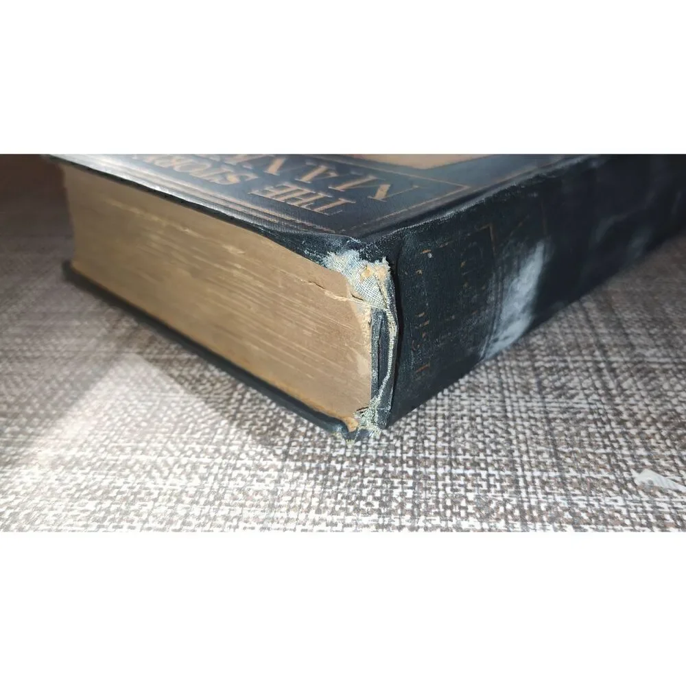 Boni and Liveright from story binding